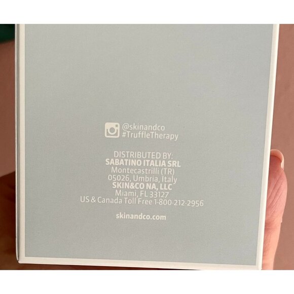 Skin and Co Umbria Truffle Clay Mask for Men or Women Full Size 3.4 oz - Picture 6 of 10